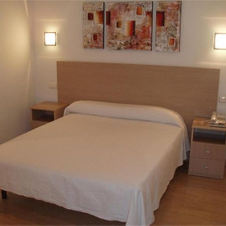 Hostal Francisco Salinas Burgo Zimmer foto