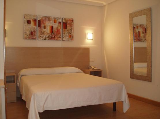 Hostal Francisco Salinas Burgo Zimmer foto